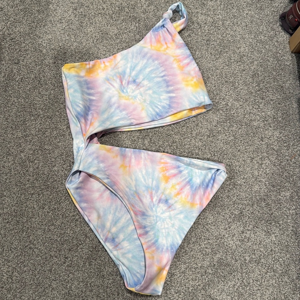 Skatie tie dye suit